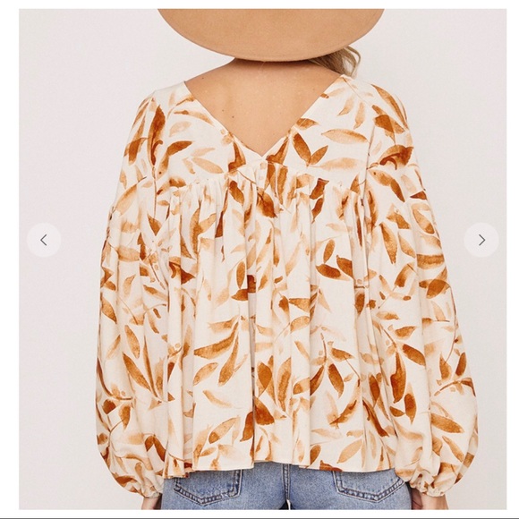 #37 Chic Leaf Print Pleating Top - Picture 5 of 6